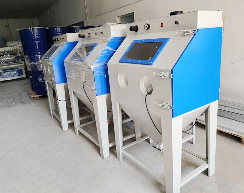 Sandblasting machine